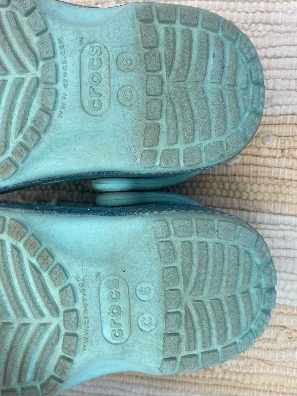 Crocs/Disney crocs pair
